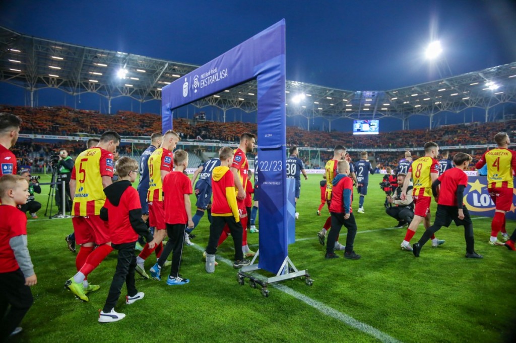Korona Kielce zainkasowała ponad 8 milionów złotych za miniony sezon PKO Ekstraklasy