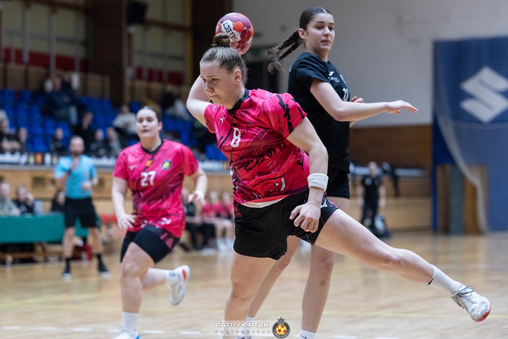 Juniorki Korony Handball Kielce w walce o awans