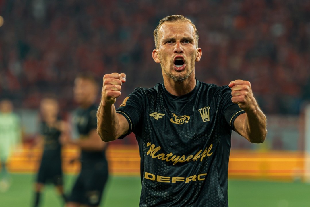 Bąk śmiertelnie ukłuł Widzew! Korona gra dalej o Puchar Polski