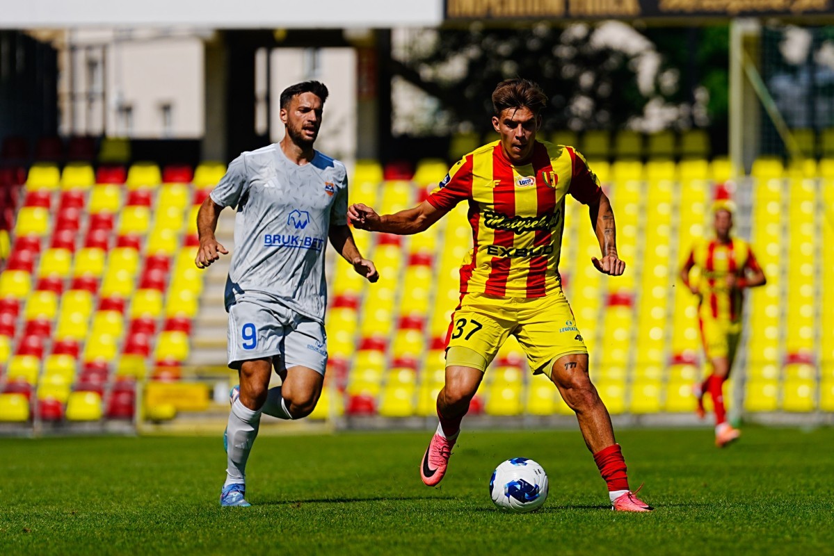 Ż&oacute;łto-czerwone derby
