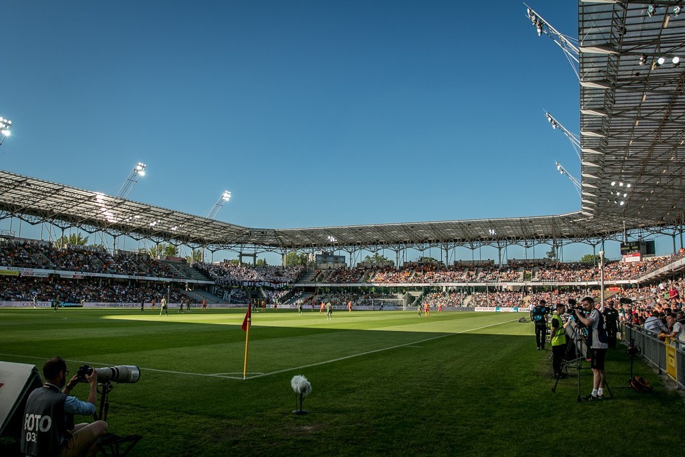 Kielecki stadion pozostanie „Kolporter Areną”? Klub i firma prowadzą