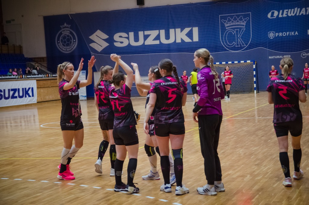Przegrana Suzuki Korony Handball z liderem. Dobra pierwsza połowa pań
