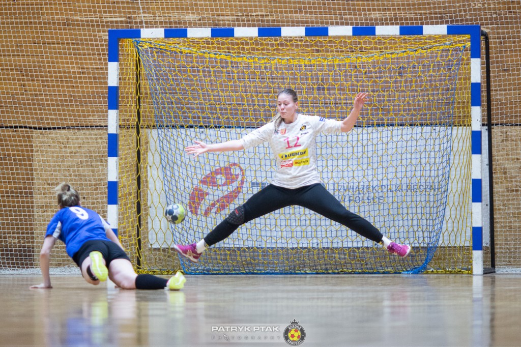 Korona Handball niespodziewanie słabsza od "Akademiczek"