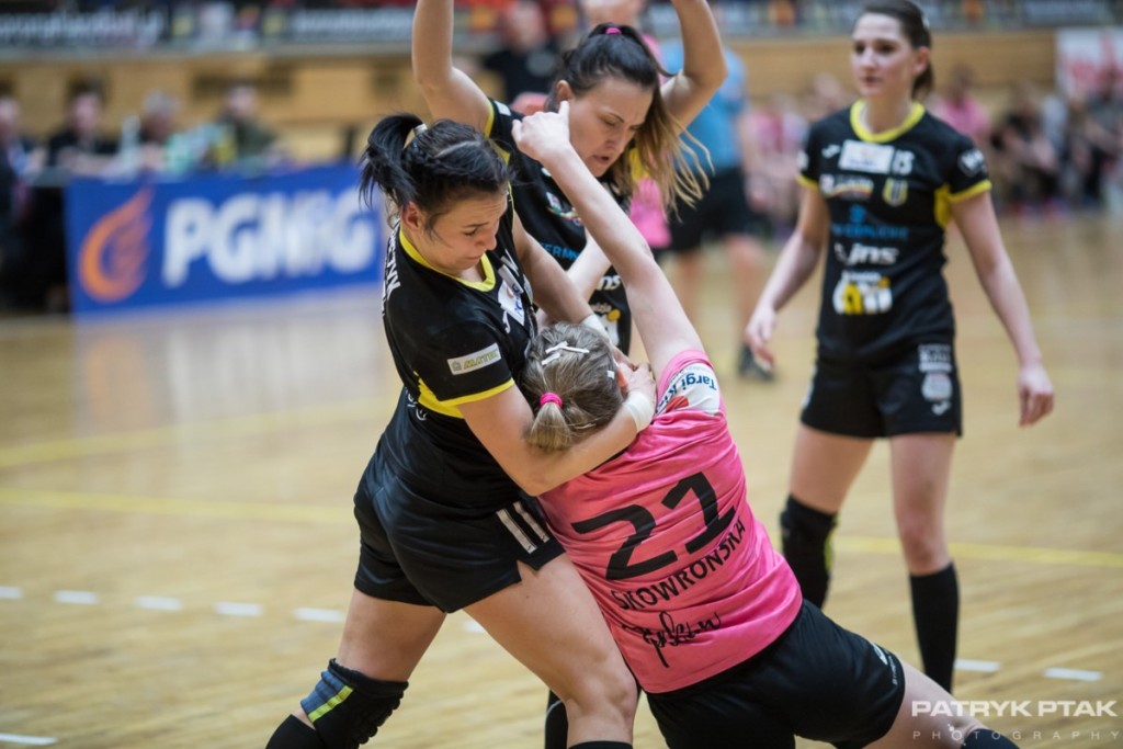 KPR Jelenia Góra zatrzymała rozpędzoną Koronę Handball. Kielczanki przegrały jedną bramką