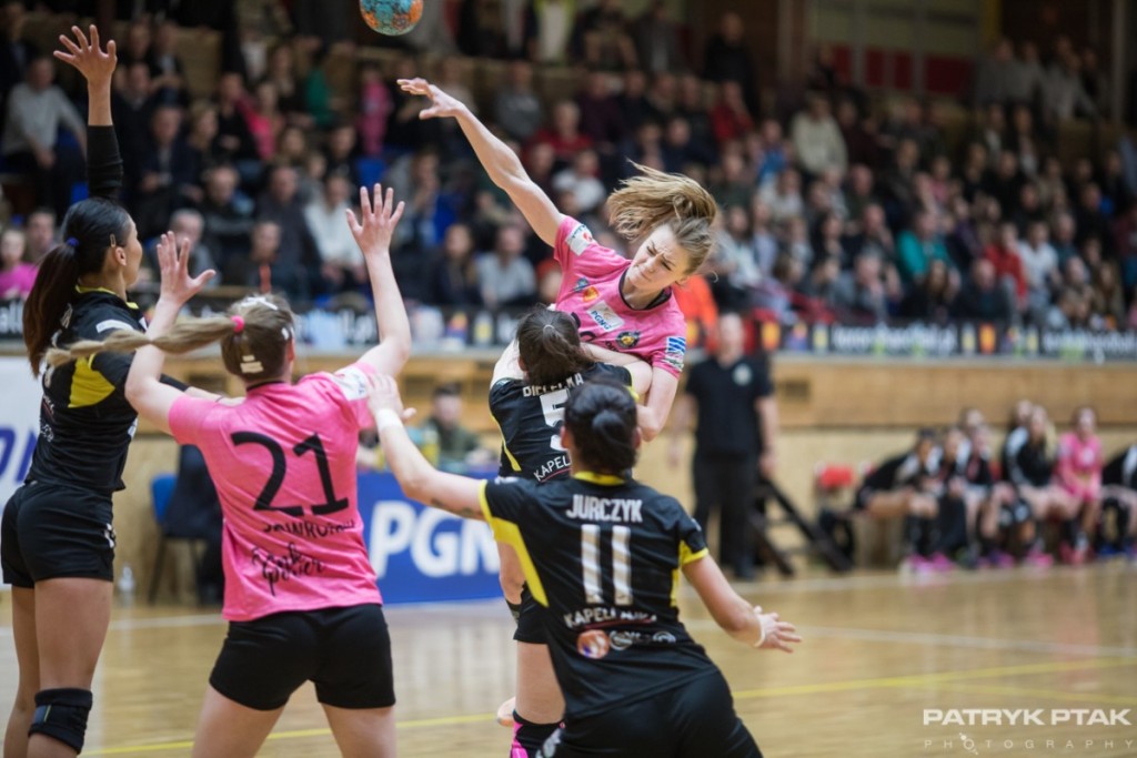 Niezwykle zacięty mecz w Kielcach i... druga wygrana Korony Handball w tym sezonie!