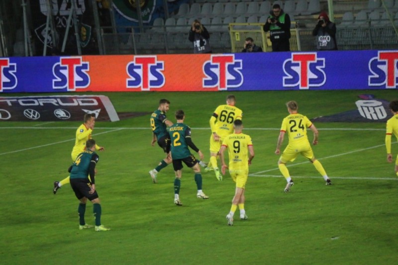 Korona zn&oacute;w pokonała GKS