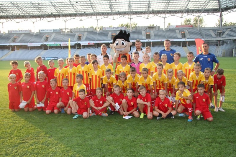 Młodzi piłkarze Korony poznali swoich Ambasadorów