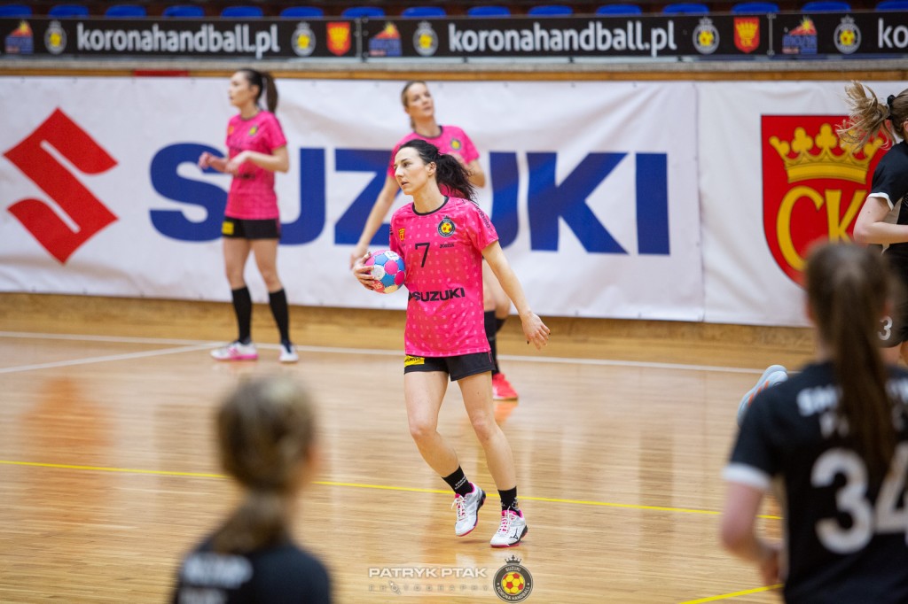 Suzuki Korona Handball wysoko prowadziła i przegrała z pierwszoligowcem