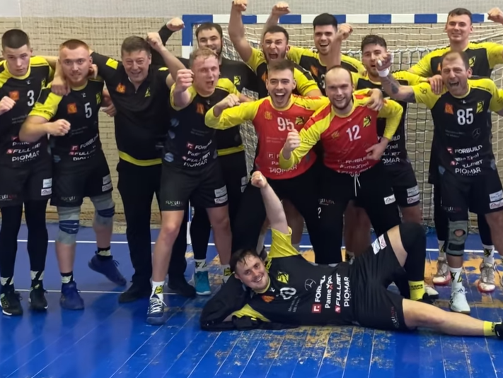 Świętokrzyski Handball. KSSPR przedłużył zwycięską serię. SMS ze zmiennymi nastrojami