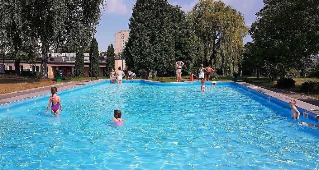 Otwarty basen przy ulicy Szczecińskiej otwarty